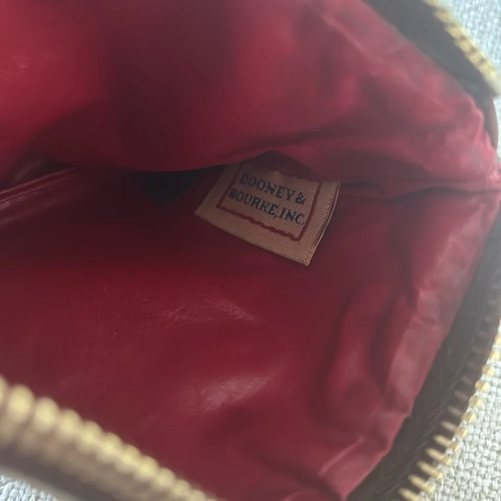 Vintage Dooney & Bourke Black Kirby Patent Coin Purse Wristlet - Picture 6 of 6